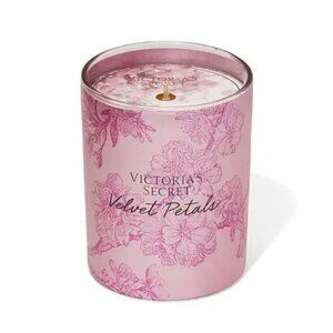 VELVET PETALS CANDLE